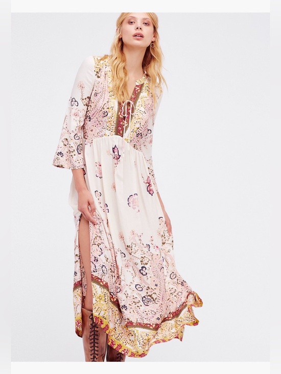 Free People Dresses & Skirts - Bohemian Free People Floral Print Maxi Dress